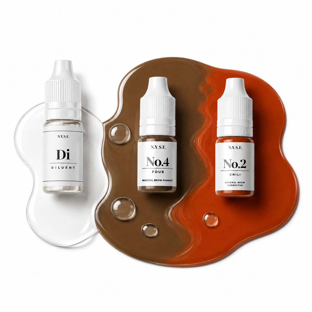 Flaconi NYSE Diluent, pigmento sopracciglia No.4 Four e correttore No.2 Chili su macchie liquide trasparente, marrone e arancione.